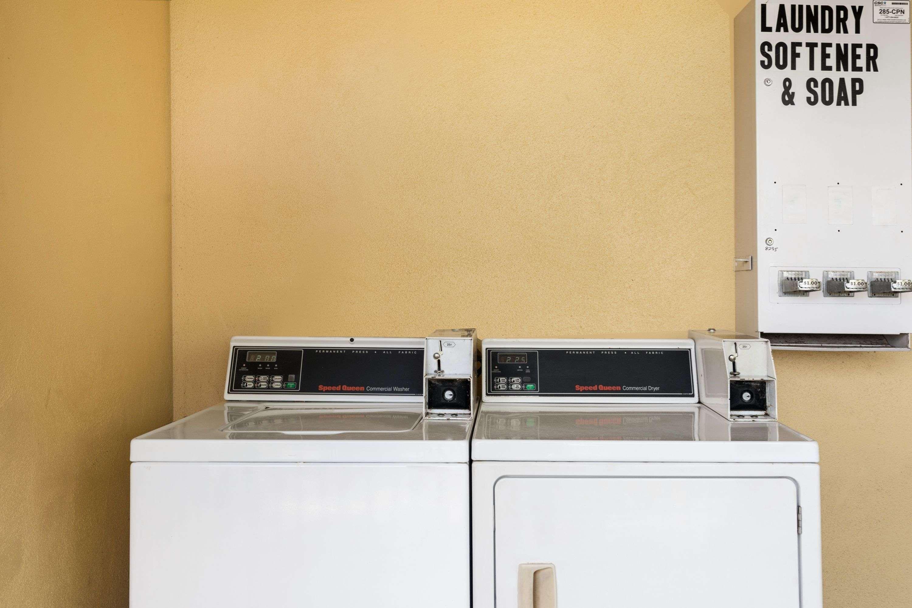 Super 8 By Wyndham Ormond Beach Buitenkant foto